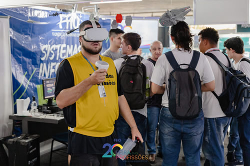 FHO - 20ª Feira das Profissões da FHO: Confira a galeria de fotos do primeiro dia